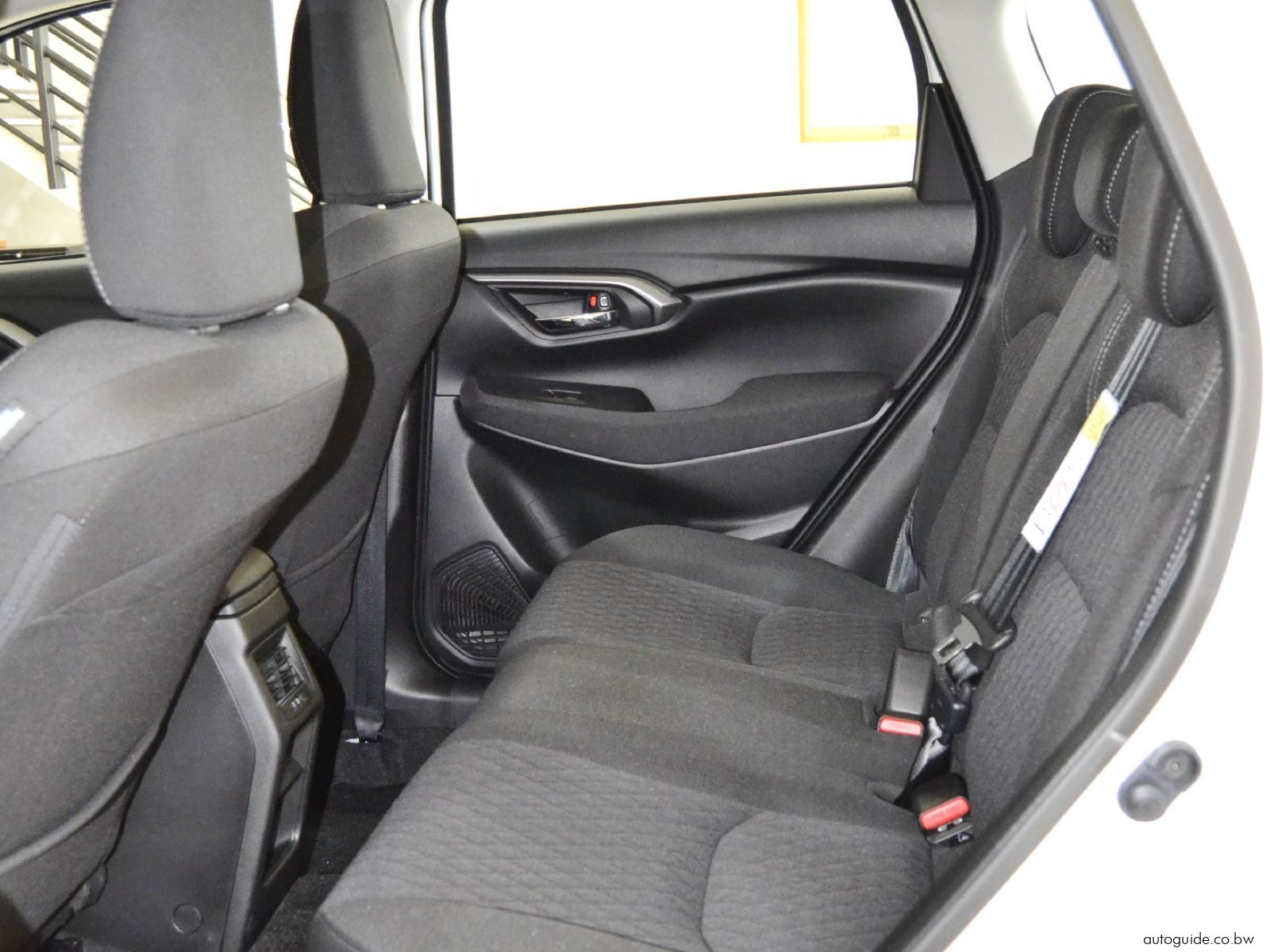 2025 Toyota Urban Cruiser XR photo