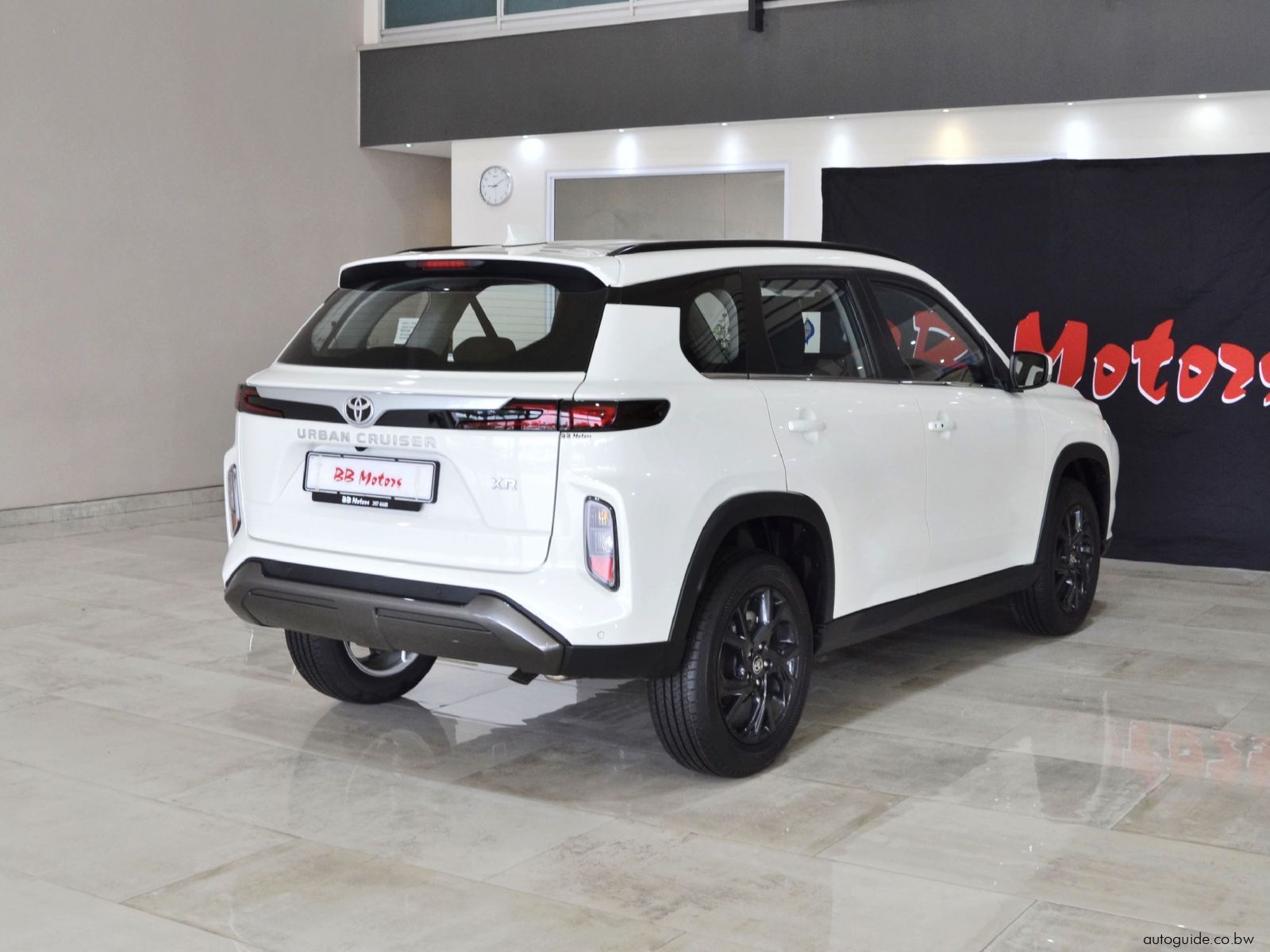 2025 Toyota Urban Cruiser XR photo