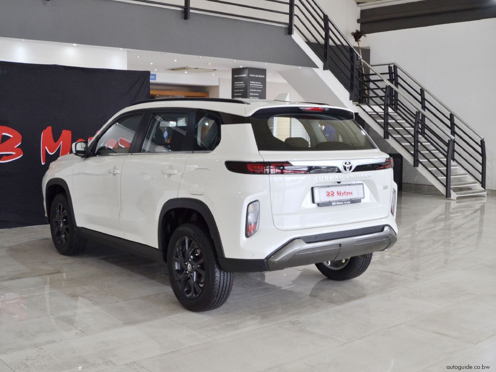 2025 Toyota Urban Cruiser XR photo