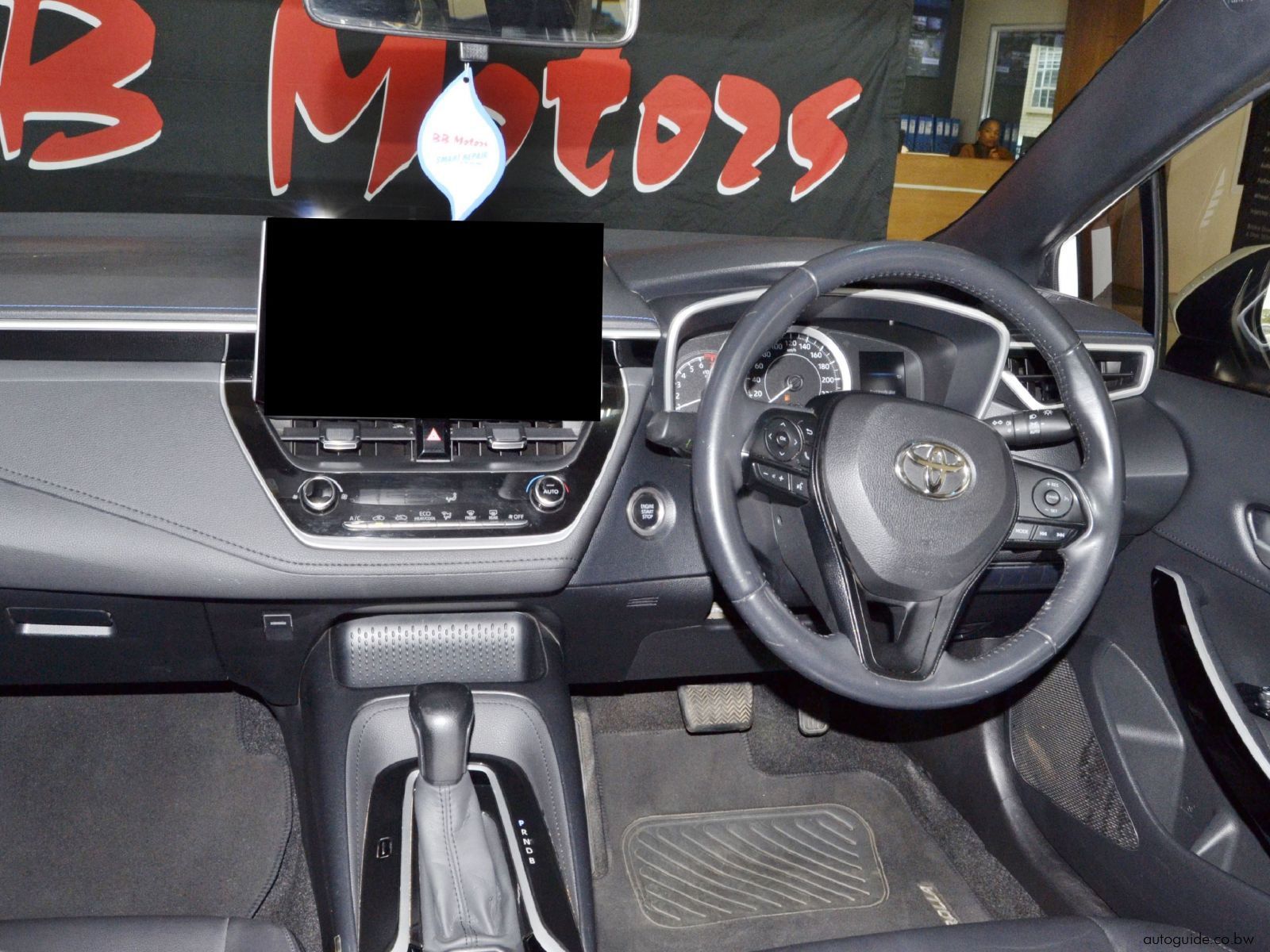 2020 Toyota Corolla XS photo