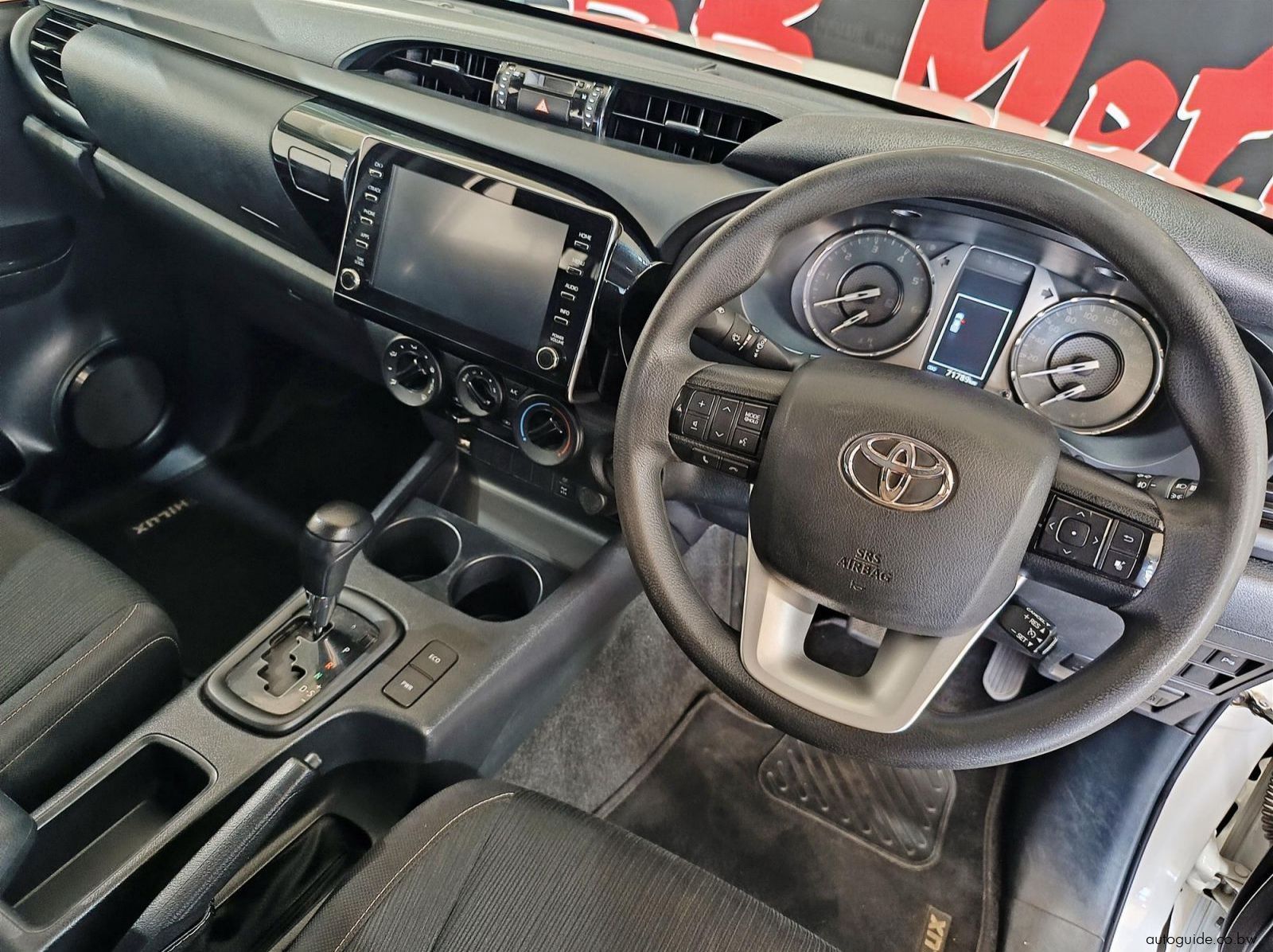2023 Toyota Hilux Raider GD-6 2.4 4x4 AT pictures