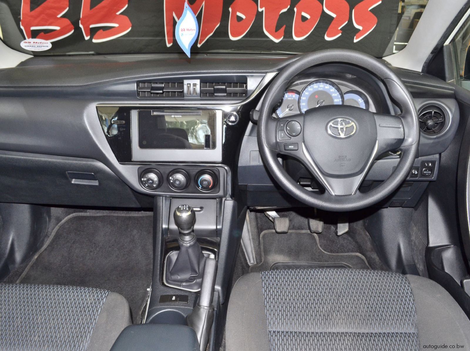 2023 Toyota Corolla Quest pictures