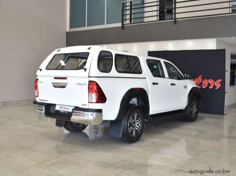 2023 Toyota Hilux Raider X pictures