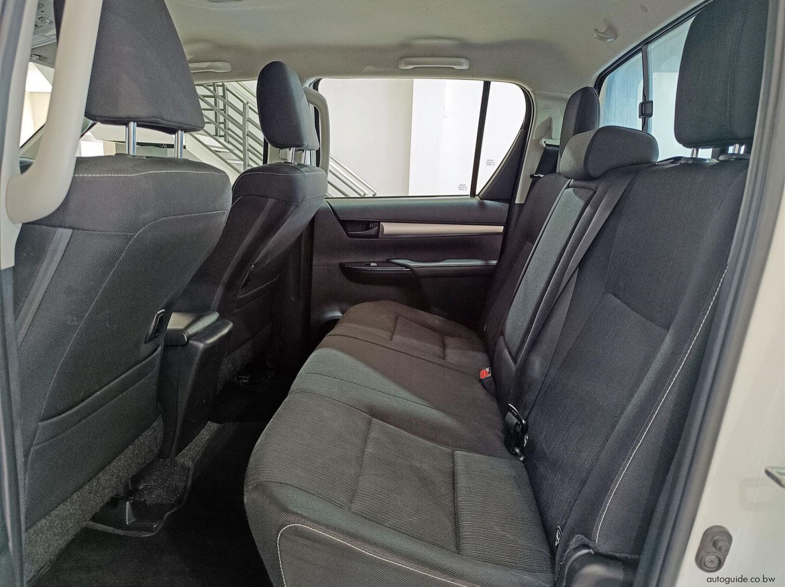 2024 Toyota Hilux Raider GD-6 2.4 4x4 AT pictures