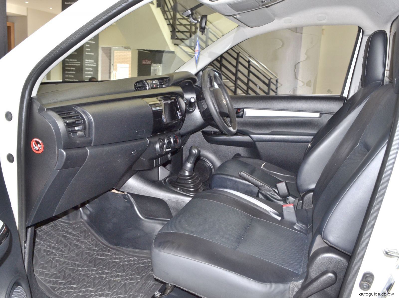 2022 Toyota Hilux vvti pictures