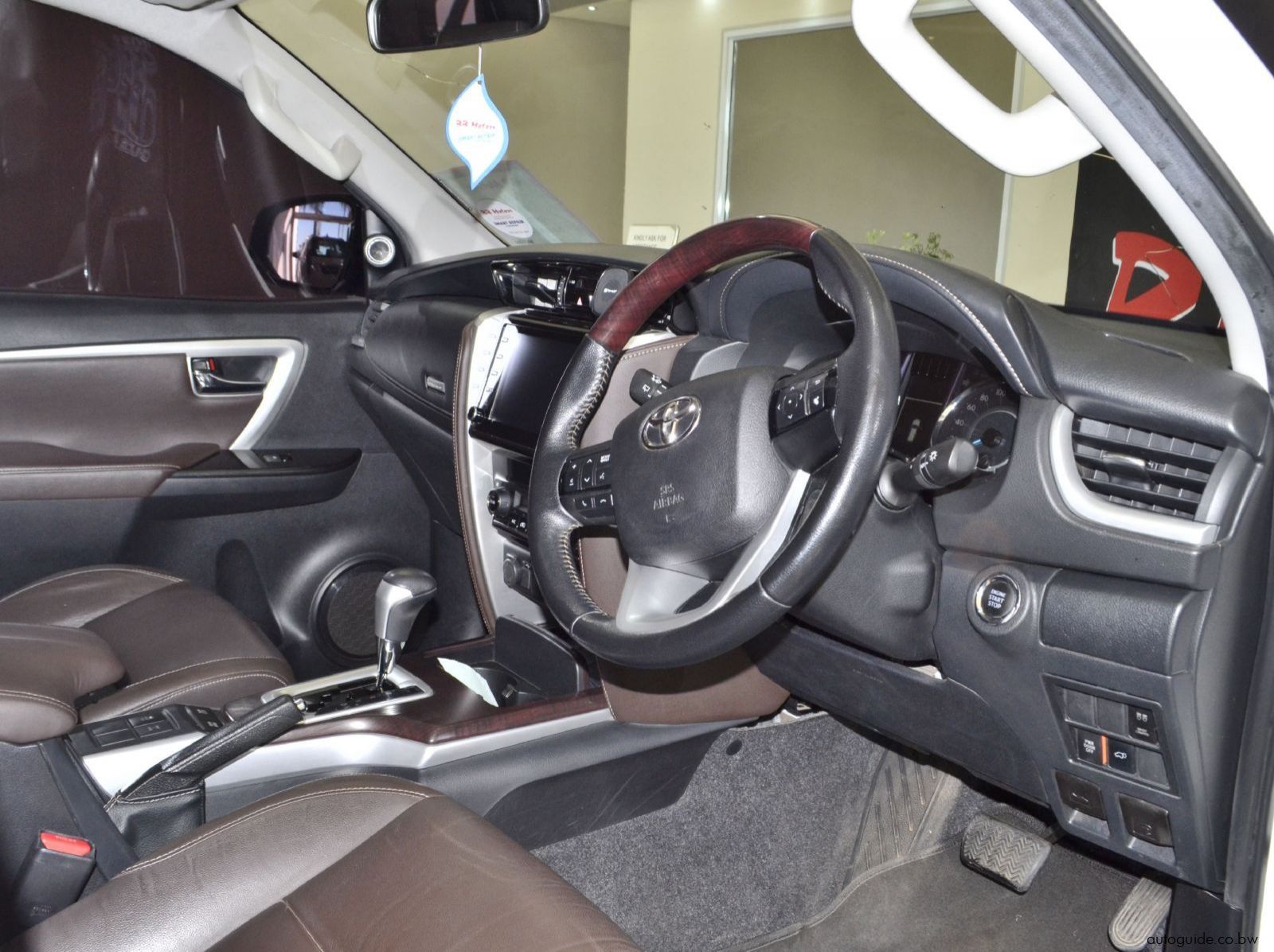 2020 Toyota Fortuner GD6 pictures