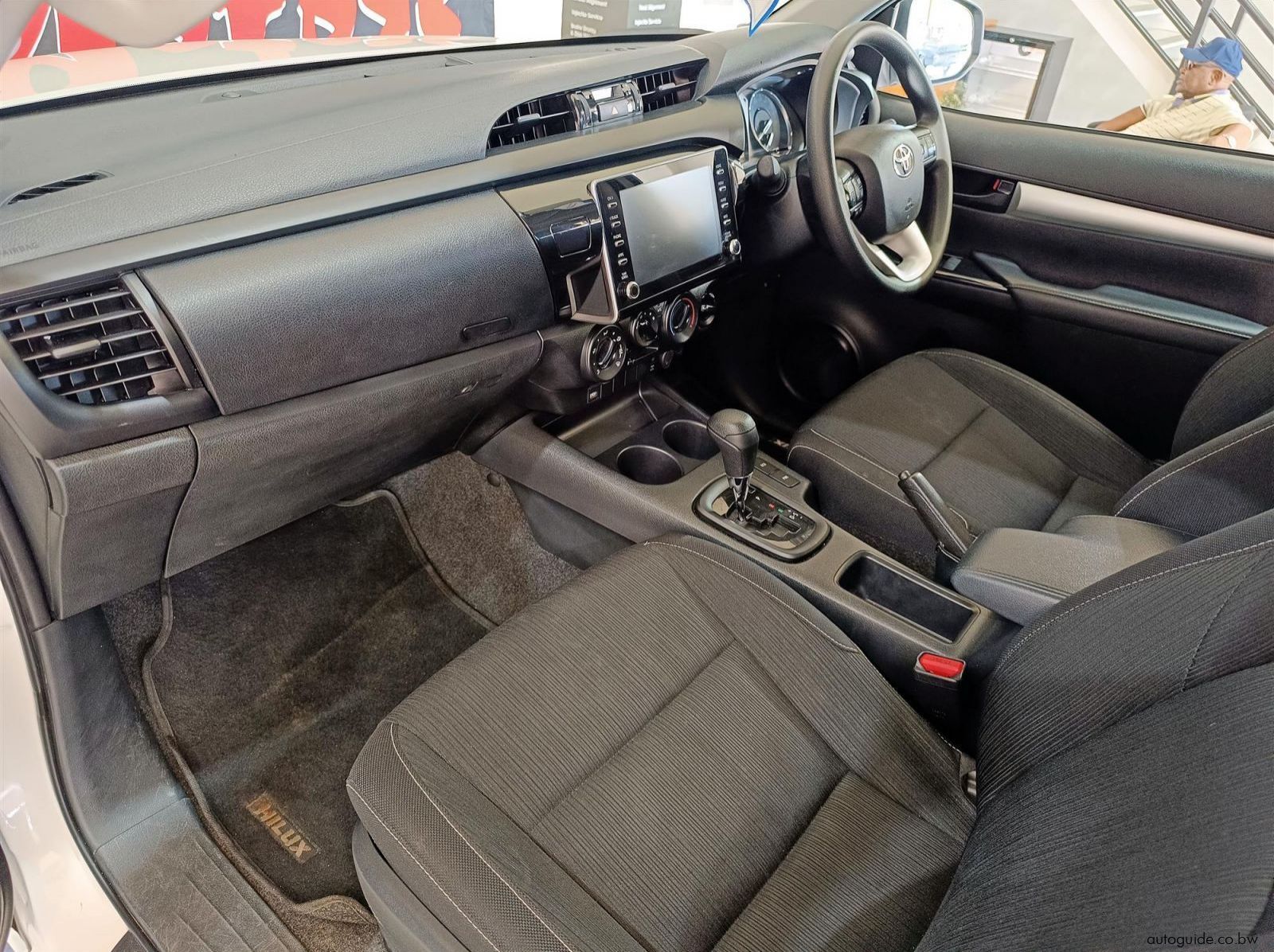 2024 Toyota Hilux Raider GD-6 2.4 4x4 AT pictures