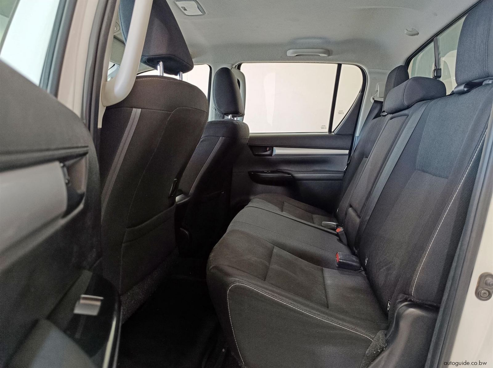 2023 Toyota Hilux Raider GD-6 2.4 4x4 AT pictures
