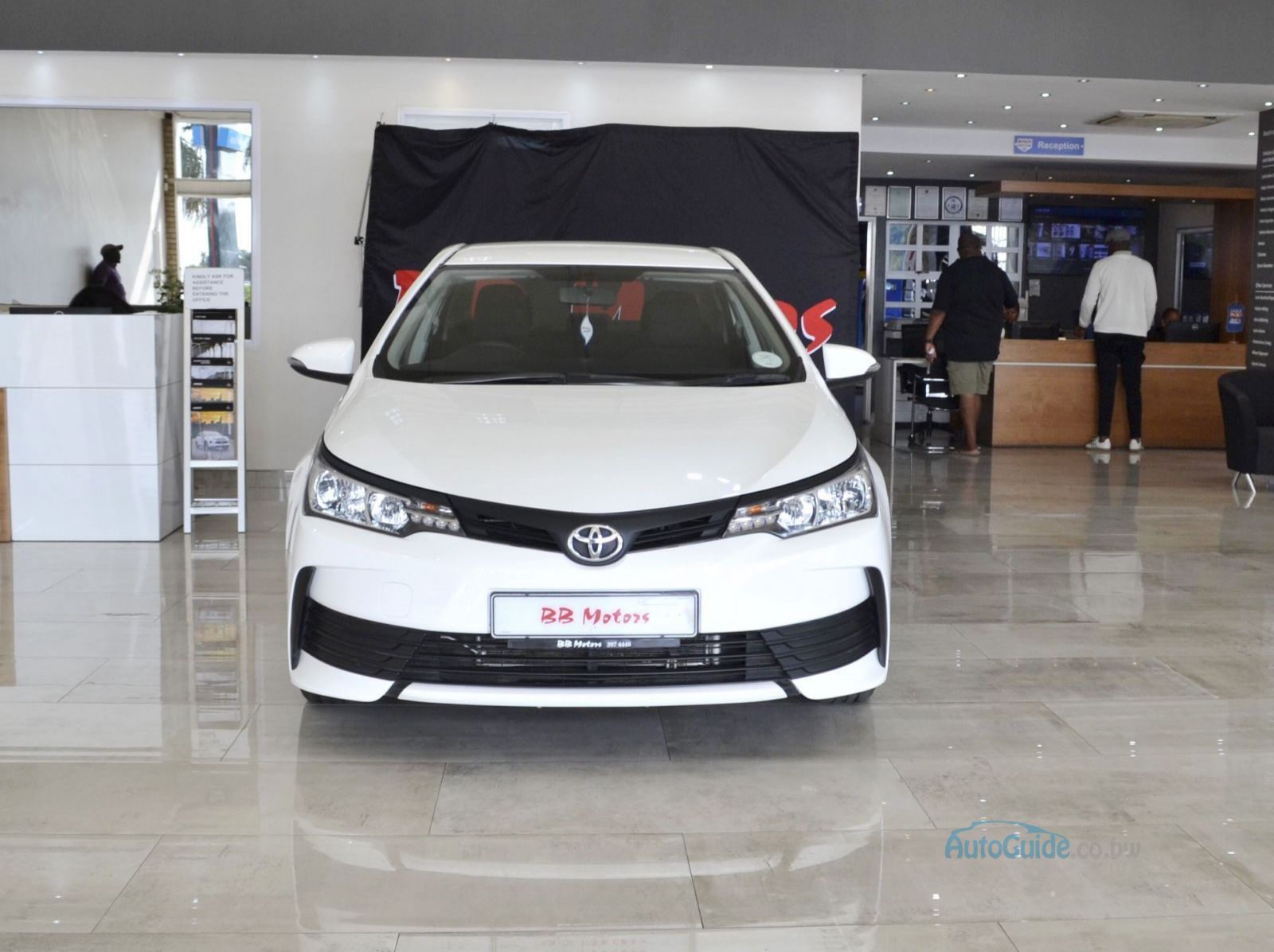 2024 Toyota Corolla Quest pictures