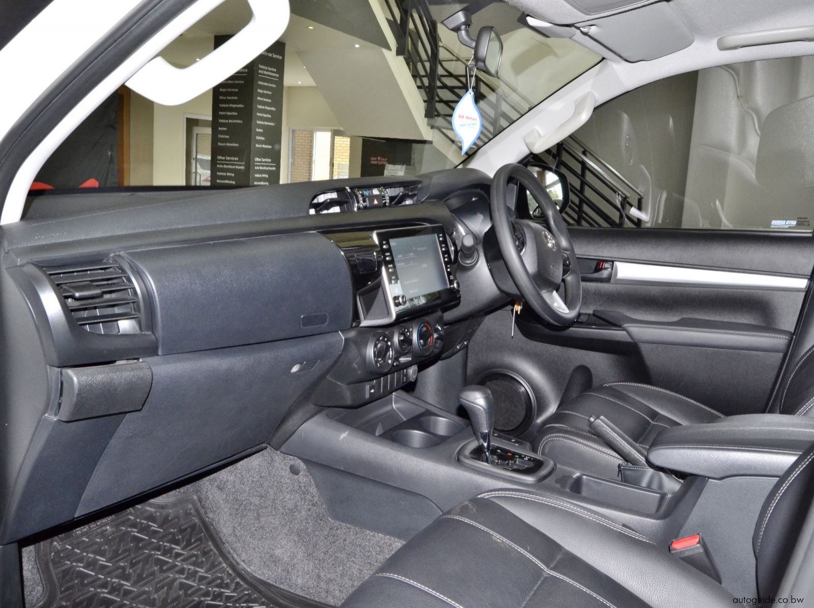 2025 Toyota Hilux GD6 pictures