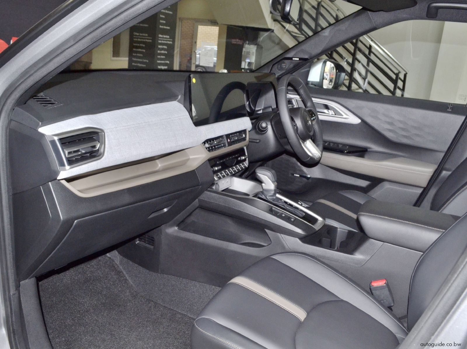 2025 Mitsubishi Outlander  Sport - A/T - FWD pictures