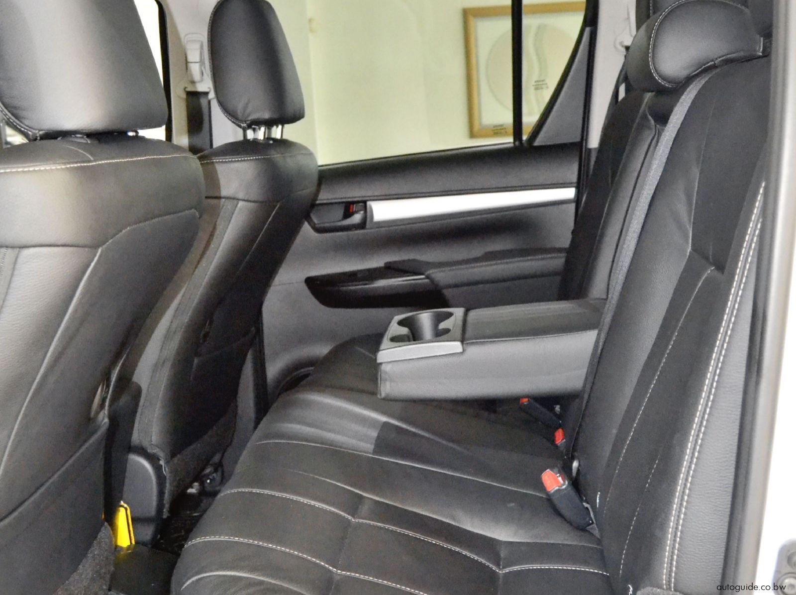 2025 Toyota Hilux GD6 pictures