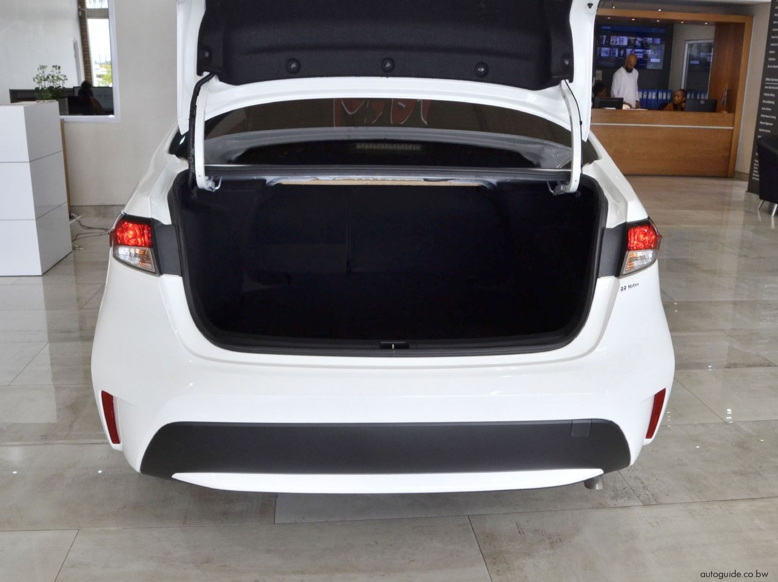 2020 Toyota Corolla XS pictures