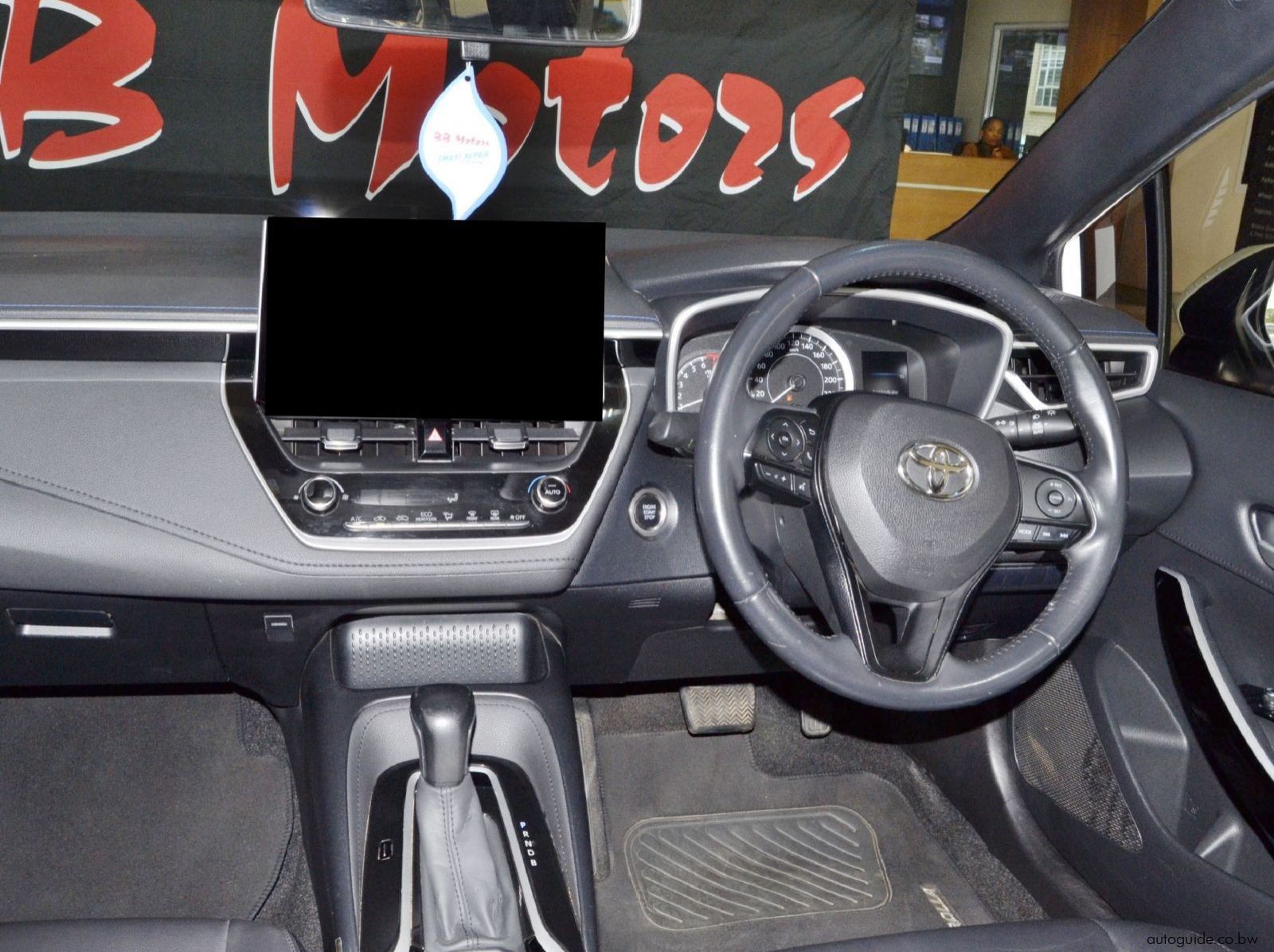 2020 Toyota Corolla XS pictures