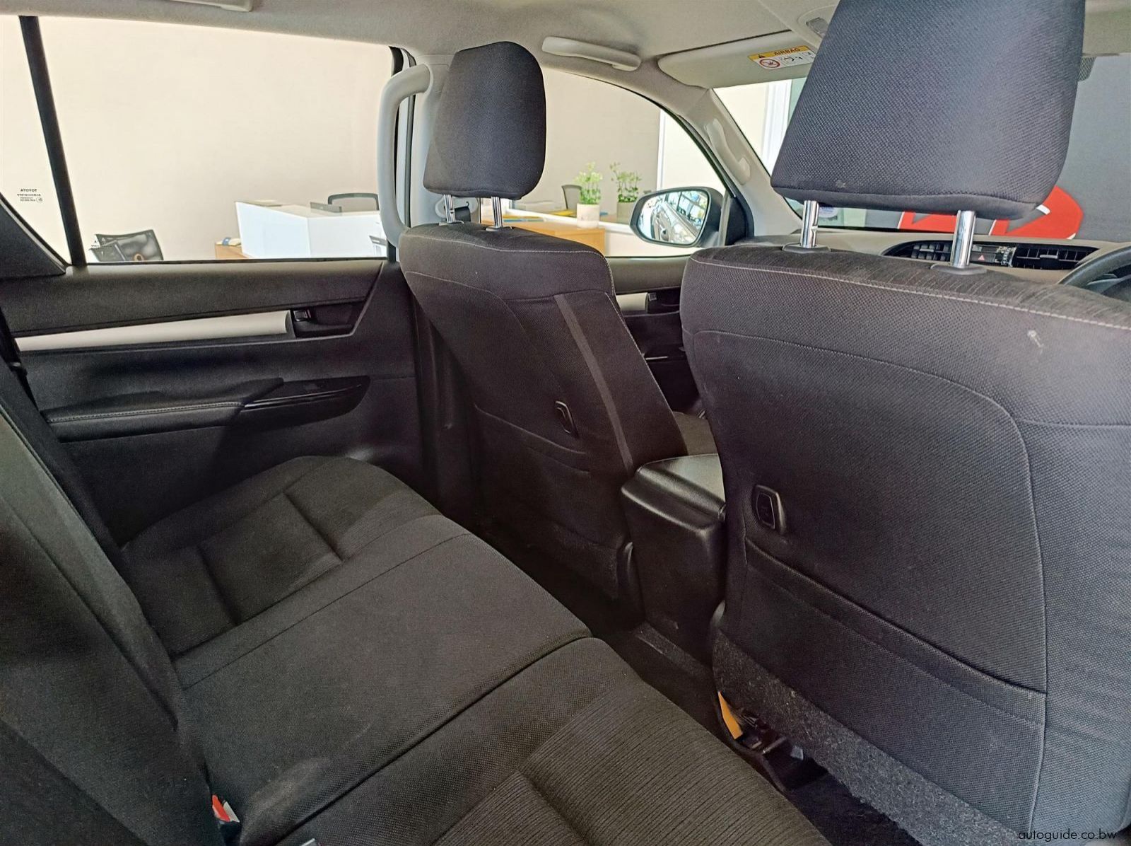 2024 Toyota Hilux Raider-X GD-6 2.4 4x4 AT pictures