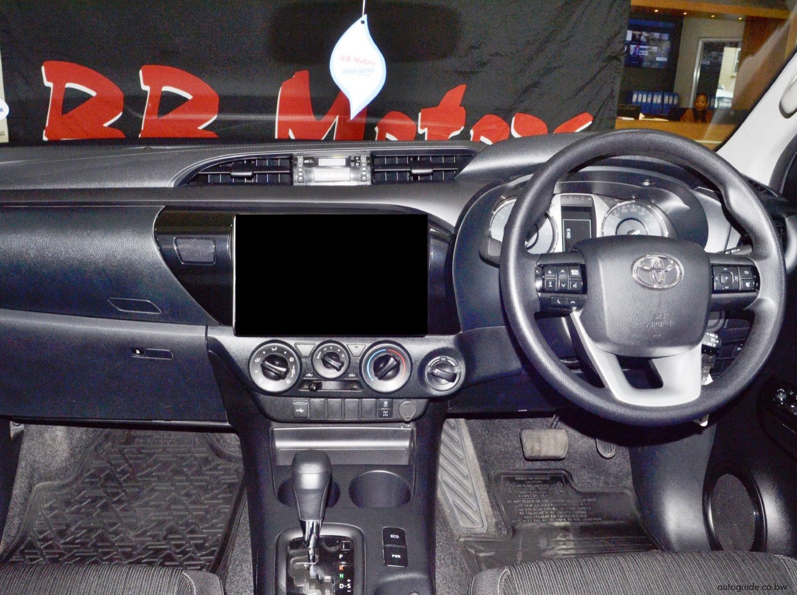 2024 Toyota Hilux GD6 pictures