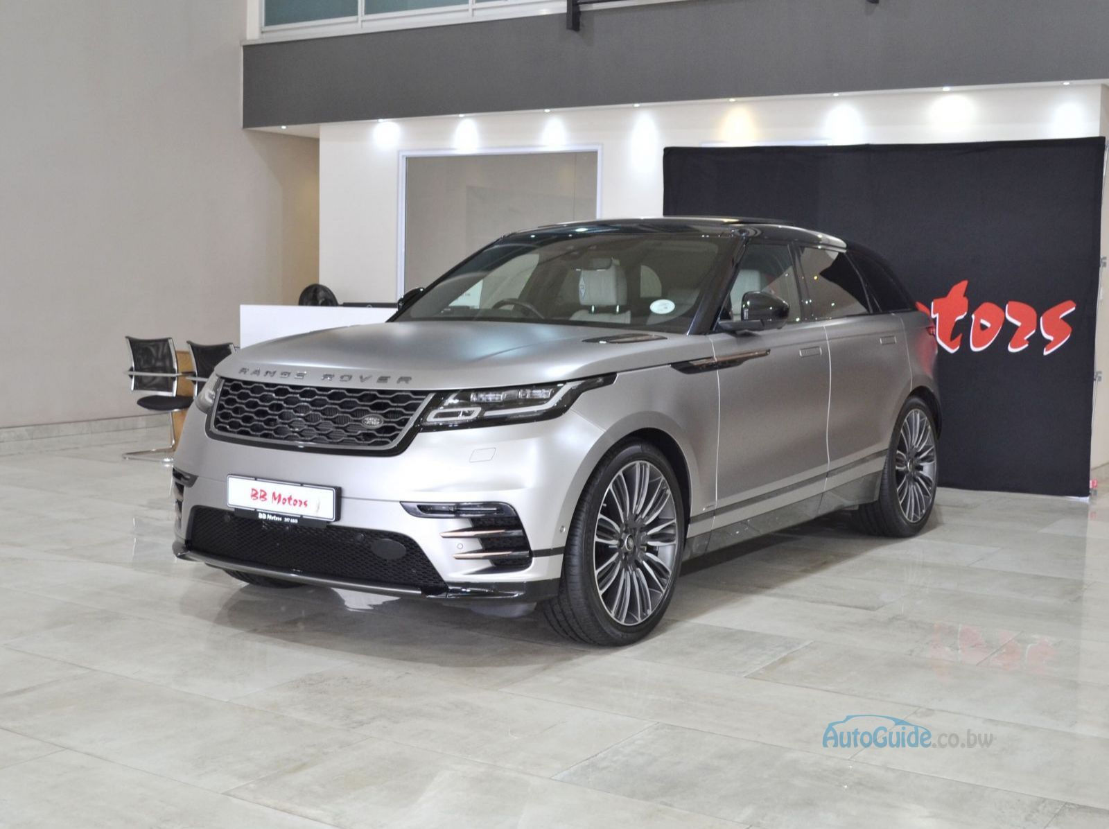 Used Range Rover Velar R-Dynamic D300 HSE  for sale in Gaborone, Botswana