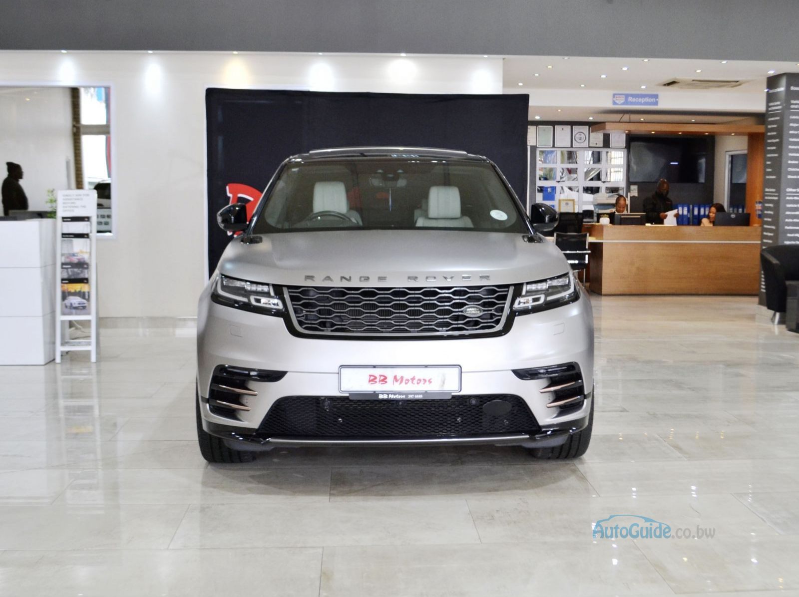 2018 Range Rover Velar R-Dynamic D300 HSE pictures