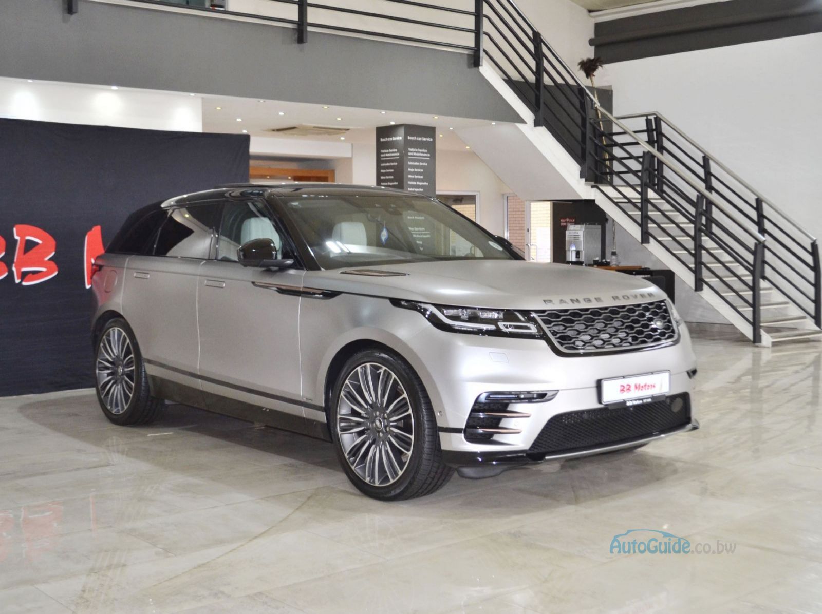 2018 Range Rover Velar R-Dynamic D300 HSE pictures