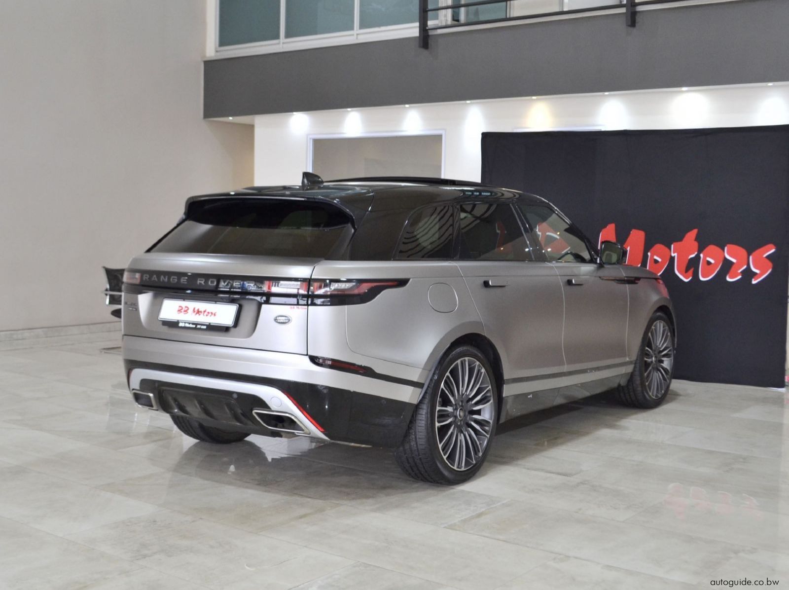 2018 Range Rover Velar R-Dynamic D300 HSE pictures