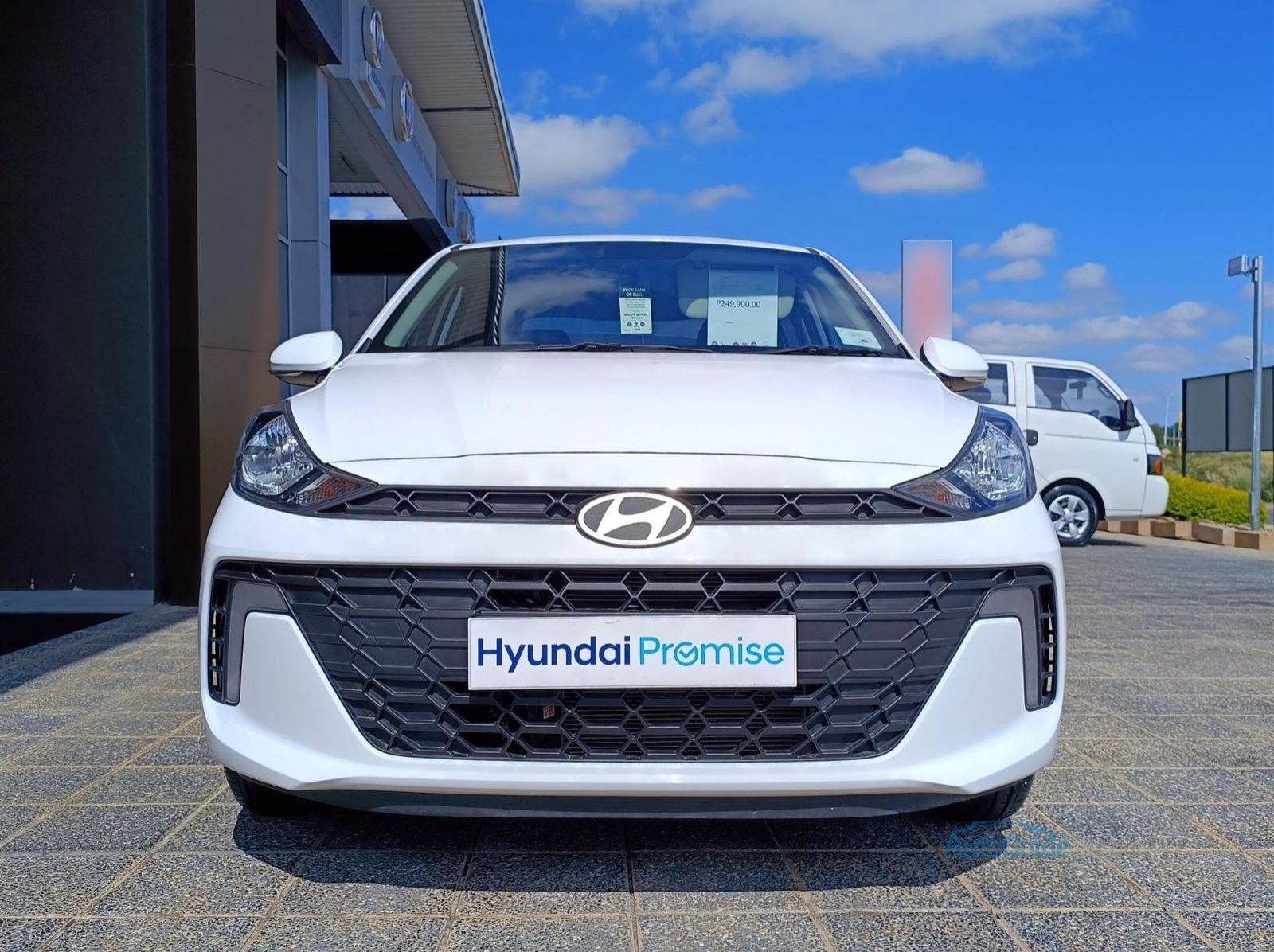 2025 Hyundai Grand i10 1.2 Executive Sedan pictures