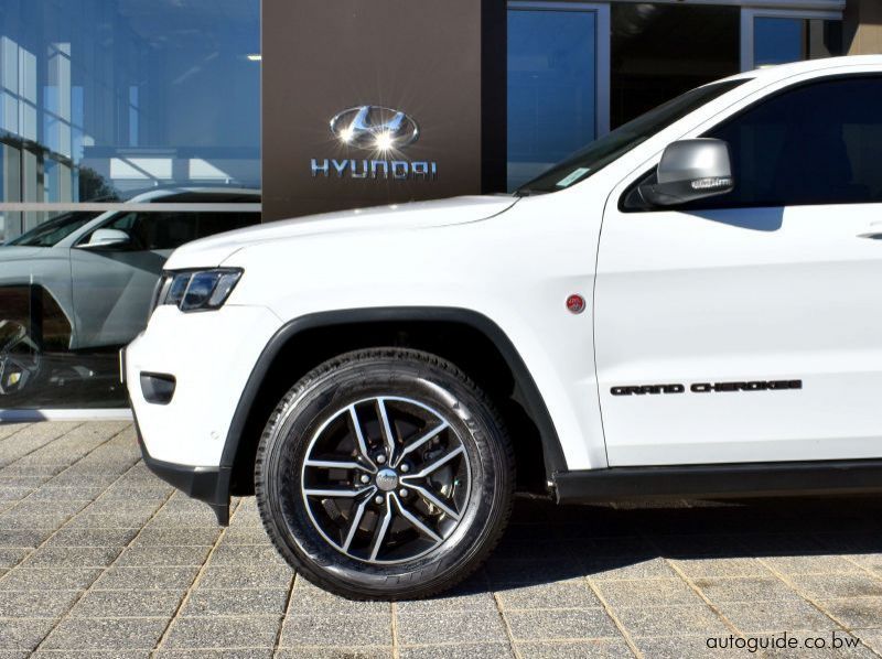 2018 Jeep Grand Cherokee Trailhawk V6 pictures