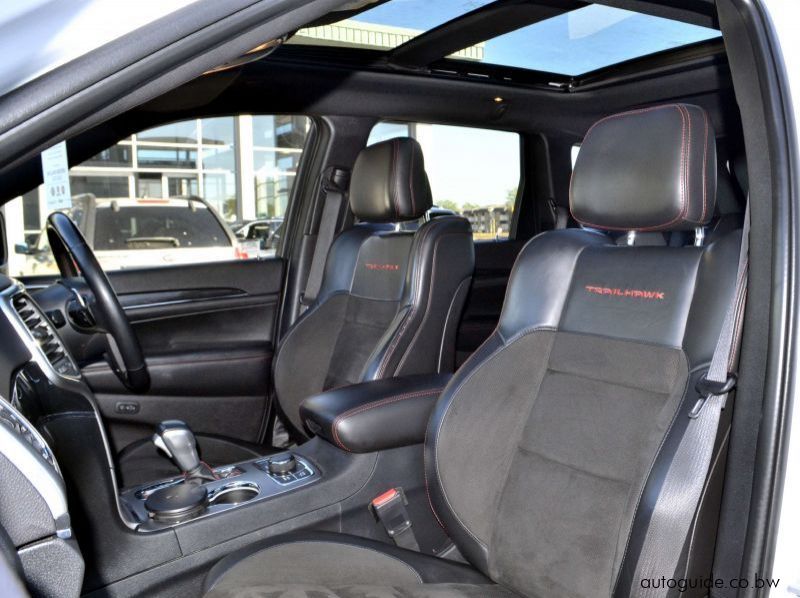 2018 Jeep Grand Cherokee Trailhawk V6 pictures