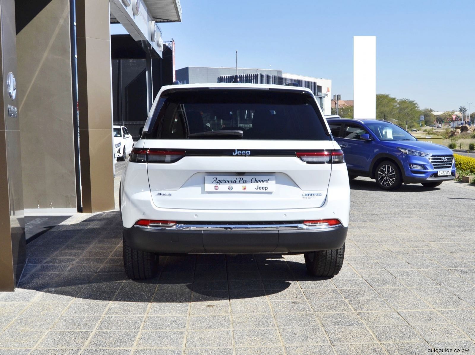 2025 Jeep Grand Cherokee Limited - 5 Seater  pictures