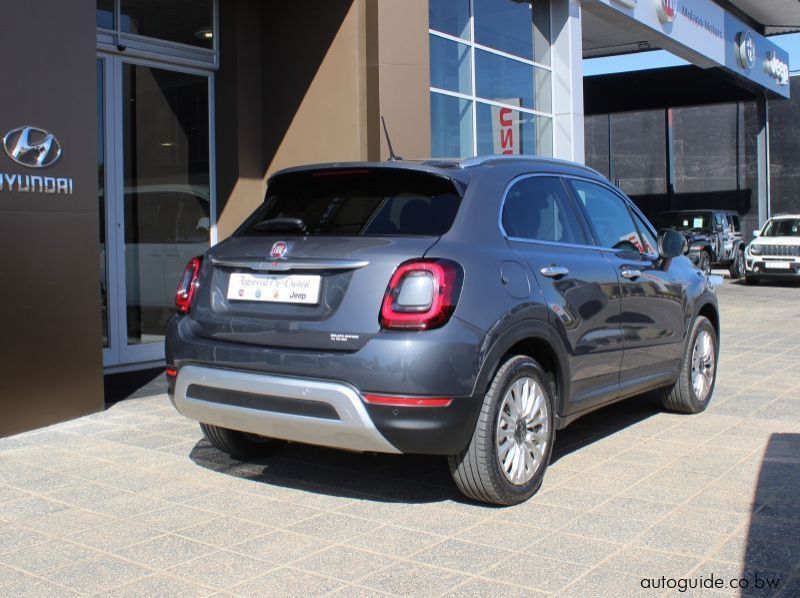 2022 Fiat 500 X pictures