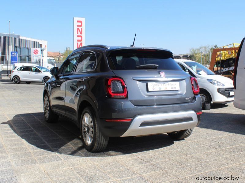 2022 Fiat 500 X pictures