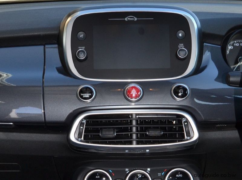 2022 Fiat 500 X pictures