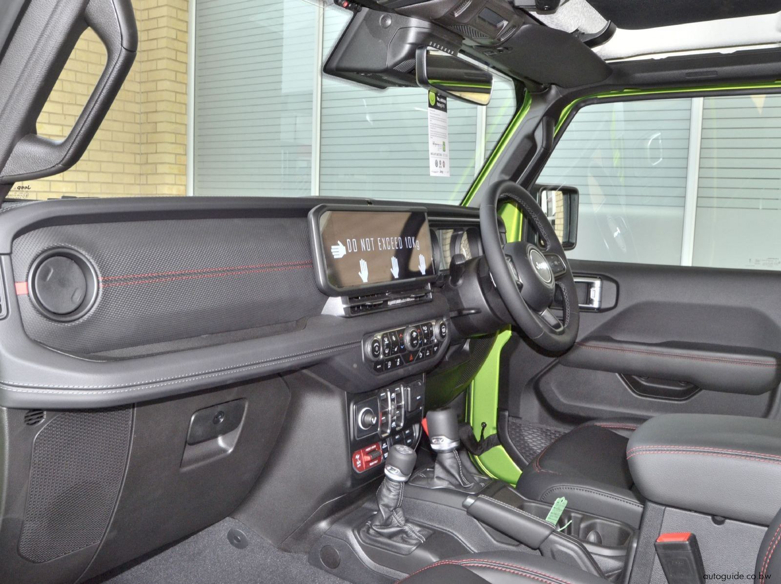 2025 Jeep Wrangler Rubicon pictures