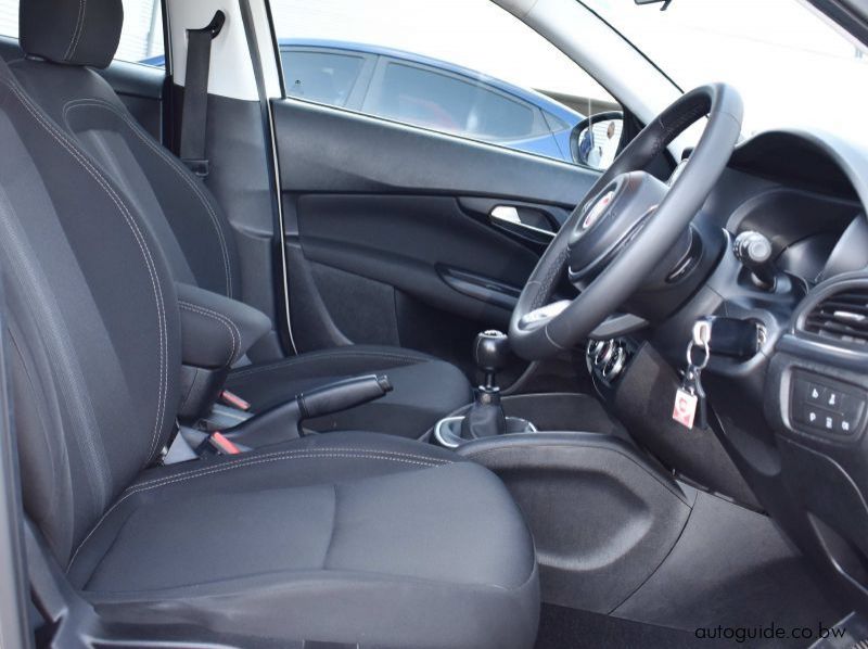 2022 Fiat Tipo pictures