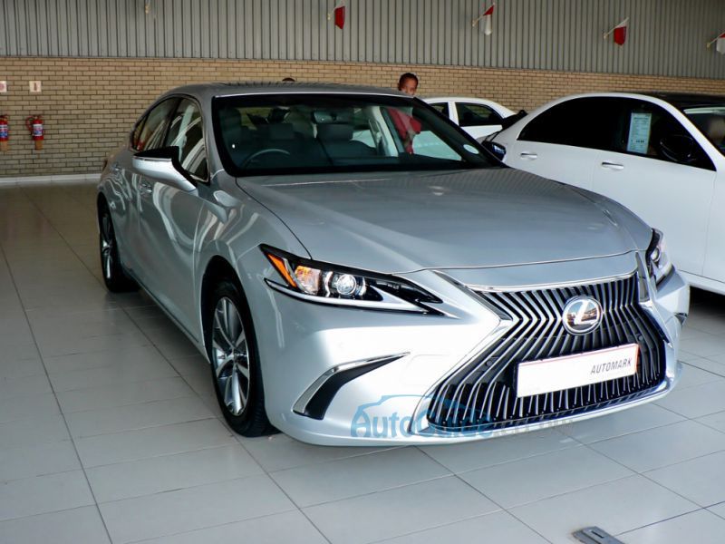 Lexus es 250 2019