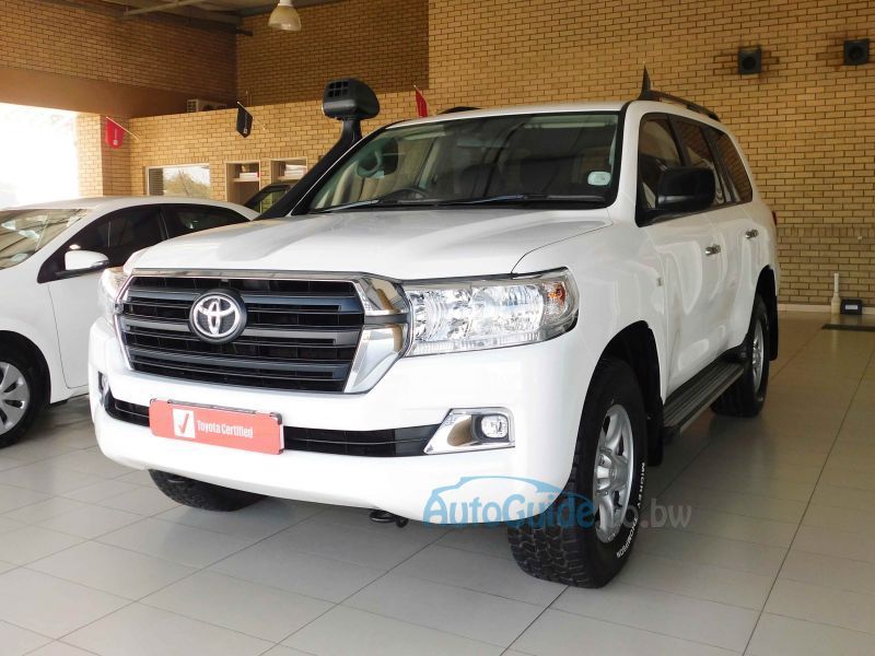 19 Toyota Land Cruiser 0 Series Gx R For Sale 43 300 Km Automatic Transmission Motor Centre Toyota
