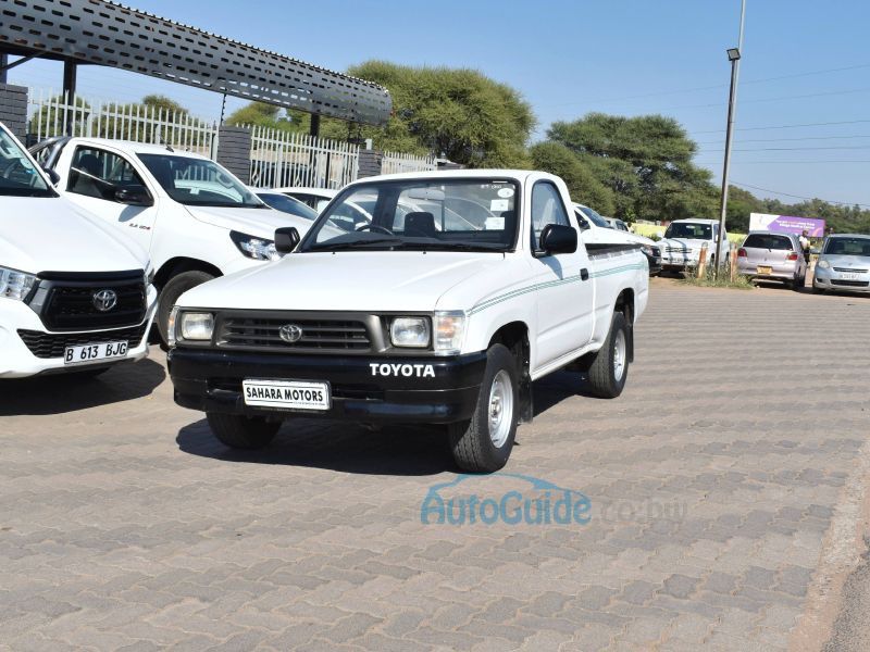 1998 Toyota Hilux 1RZ for sale | 291 731 Km | Manual transmission ...