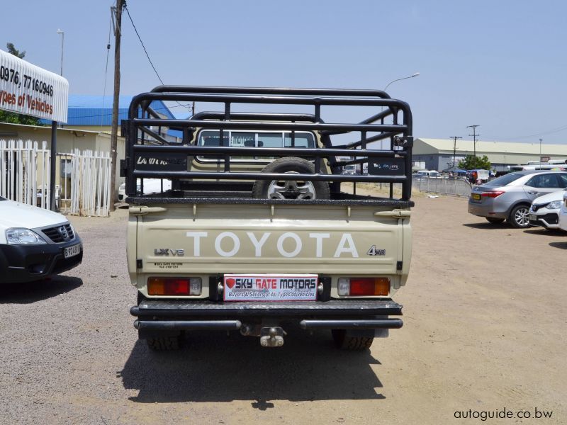 2019 Toyota Land Cruiser 4.5 LX V8 for sale | 105 800 Km | Manual