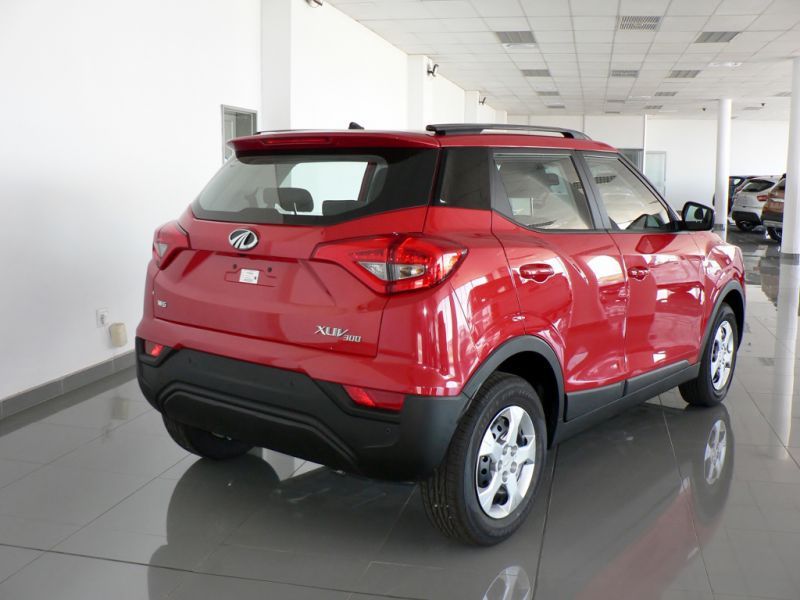 2020 Mahindra XUV 300 W6 for sale | Brand New | Manual transmission ...