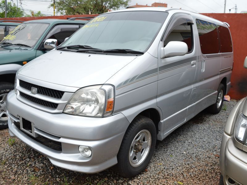 Тойота touring hiace