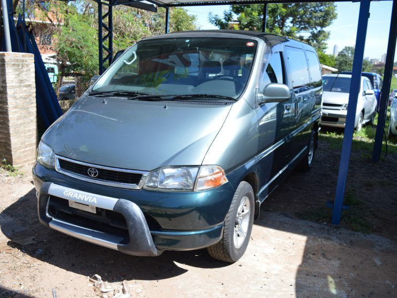 Toyota granvia 1999