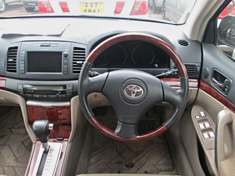 Toyota Премио 2002