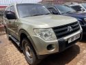 2012 Mitsubishi pajero