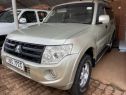 2012 Mitsubishi pajero