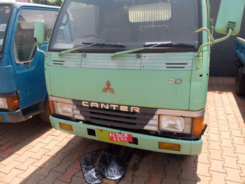 Isuzu elf 1989