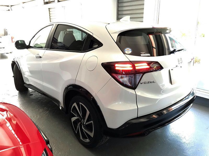 16 Honda Vezel Hybrid Rs Sensing For Sale 7 000 Km Automatic Transmission Delior Automobile