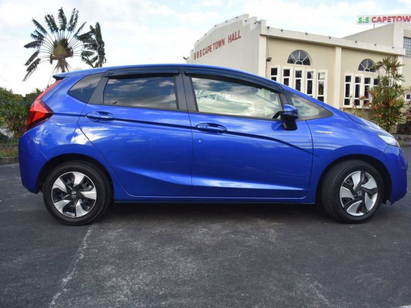 2016 Honda Fit Hybrid for sale | 5 737 Km | Automatic transmission ...