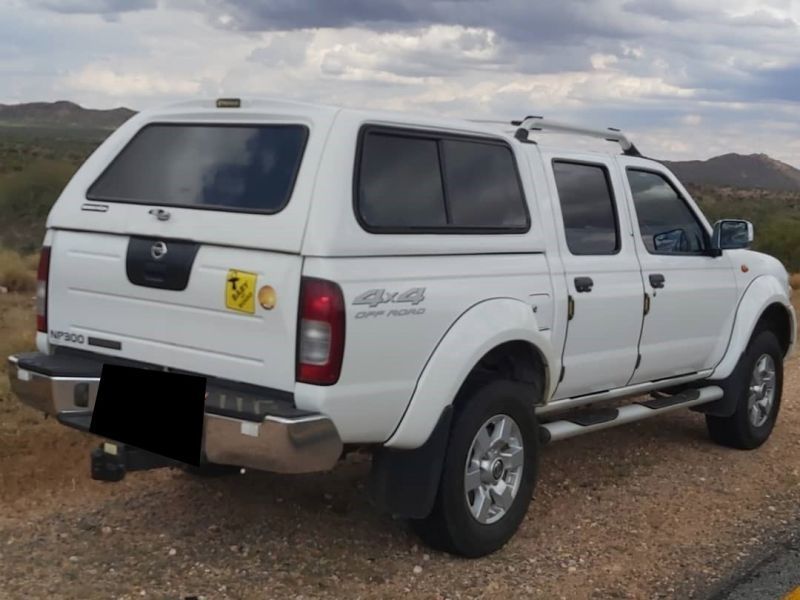 2013 Nissan NP300 2.5 4x4 for sale | 85 000 Km | Manual transmission ...