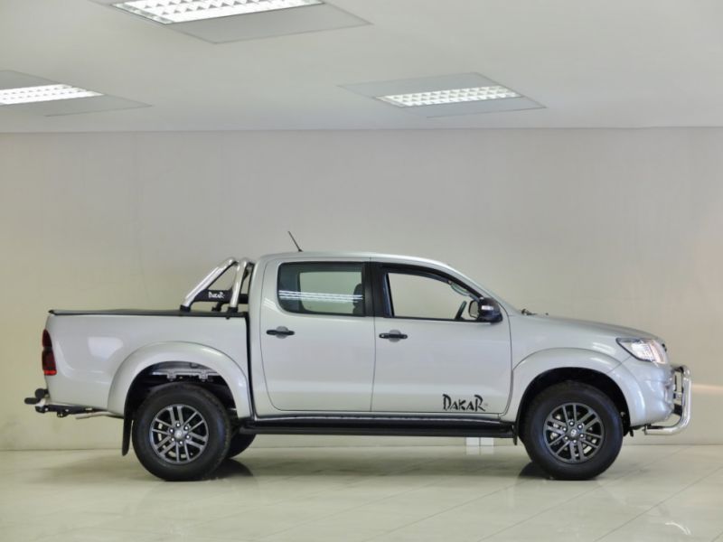 Toyota hilux dakar