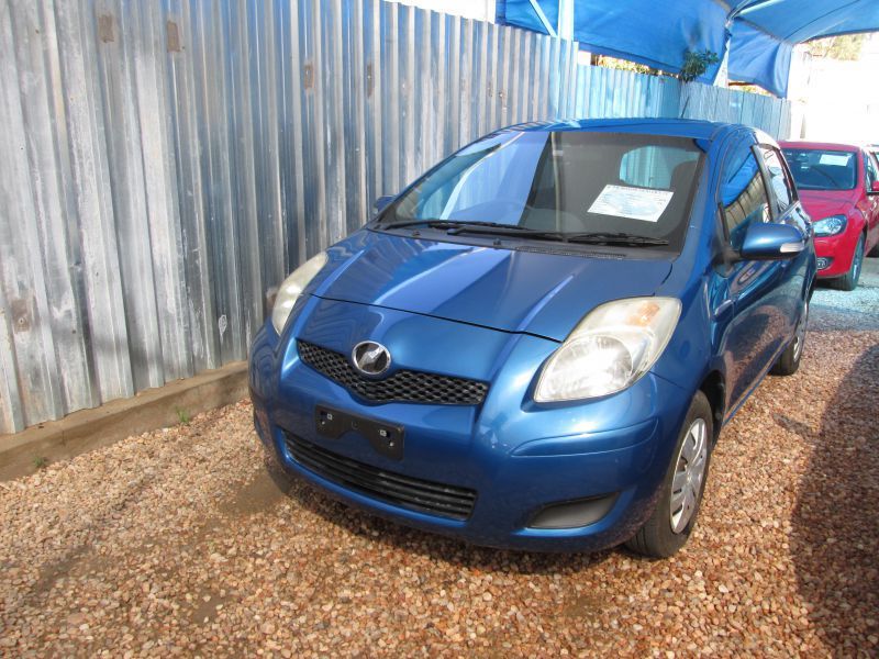 Toyota vitz 2010 года