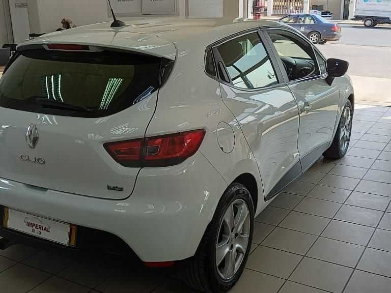 2014 Renault Clio IV 900 T EXPRESSION 5DR (66KW) for sale | 123 000 Km ...